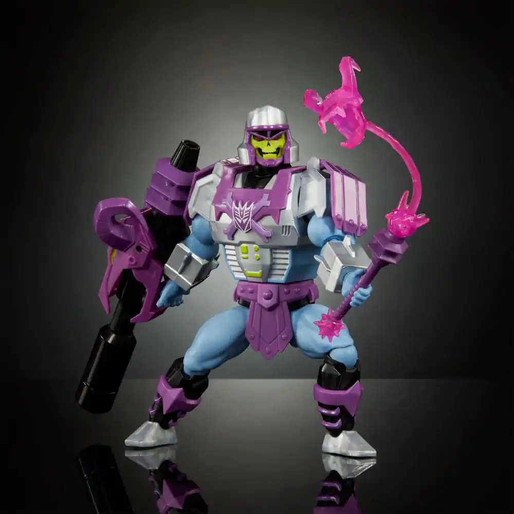 Masters of the Universe x Transformers Akčná figúrka Megatron Armor Skeletor heo European Exclusive 14 cm produktová fotografia