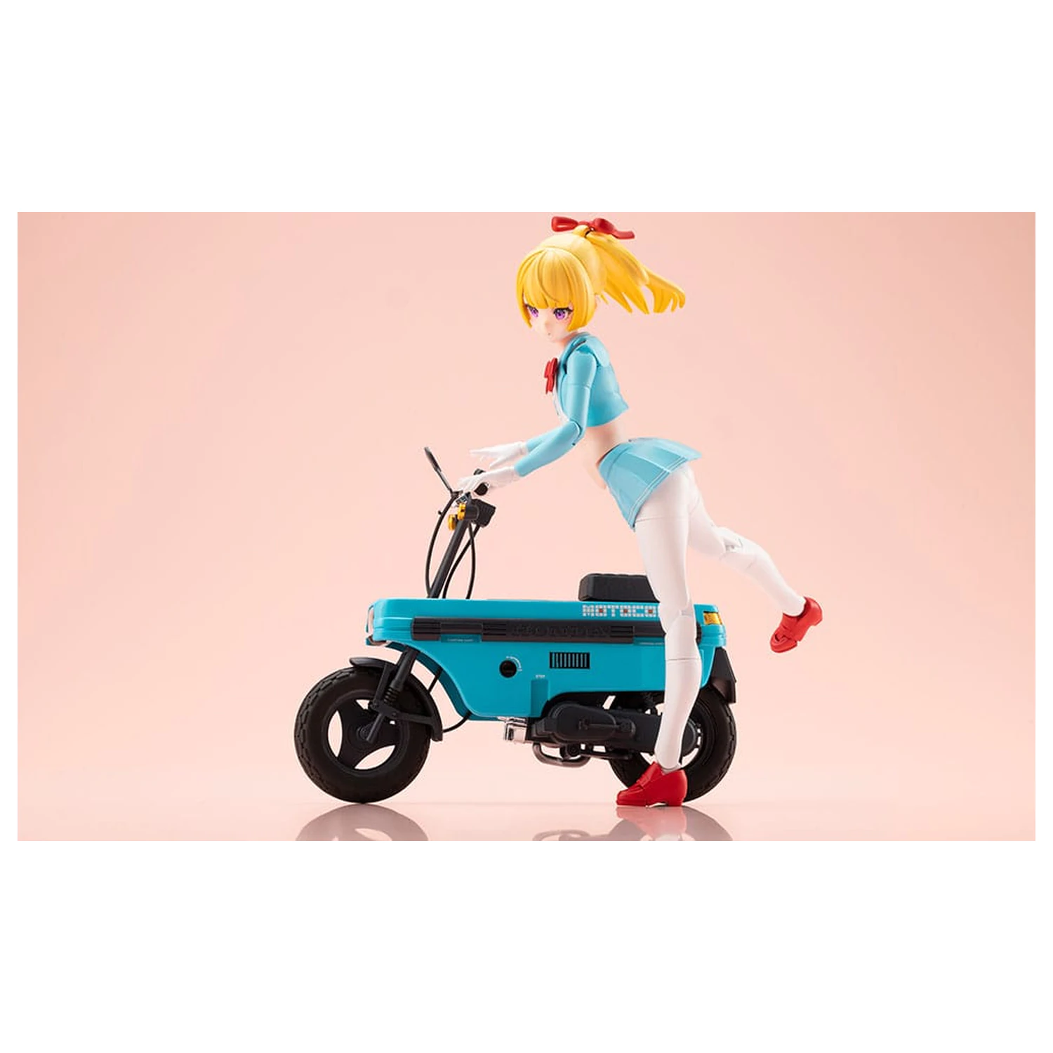 Megami Device Buster Doll Series Súprava plastového modelu 1/1 Knight Alice s Honda AB12 Motocompo 15 cm produktová fotografia