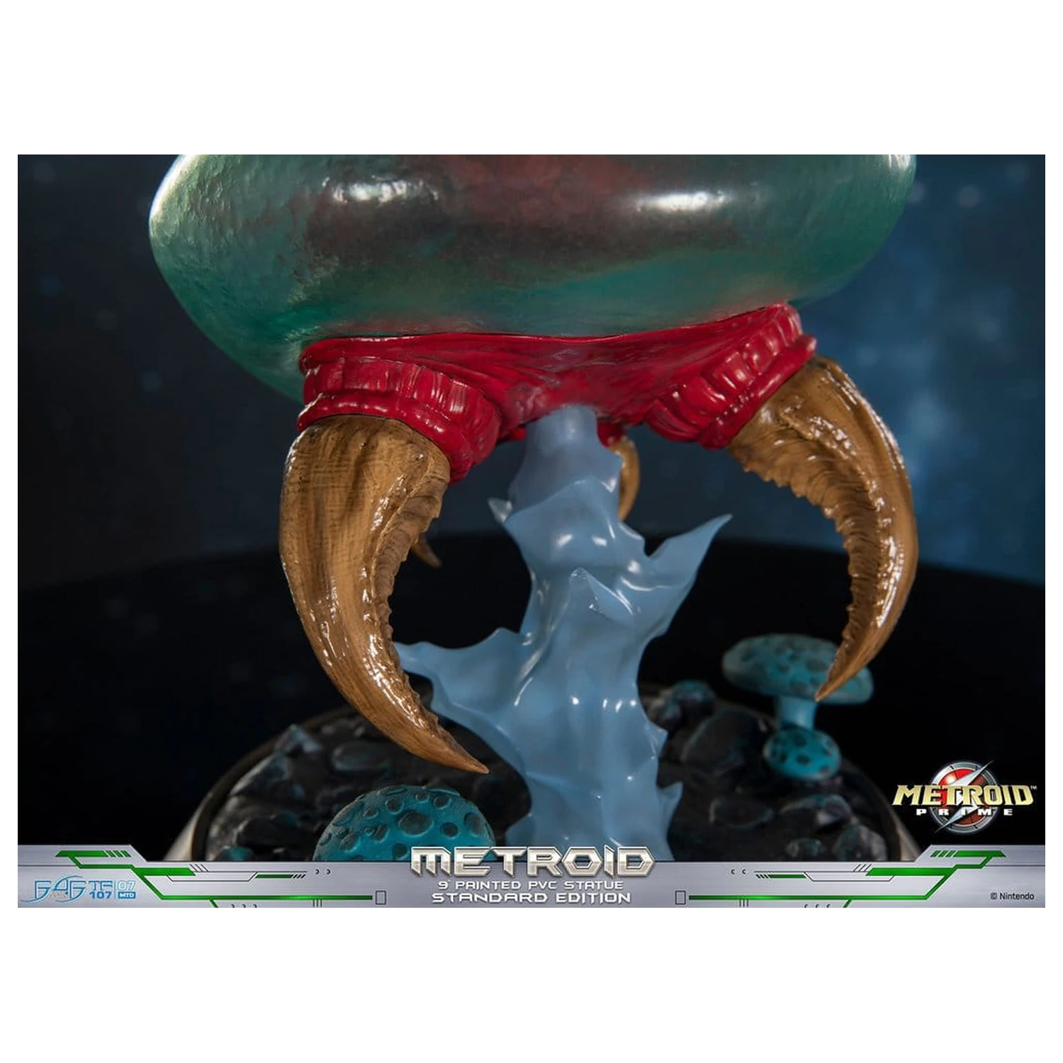 Metroid Prime PVC figúrka Metroid (štandardná) (svietiaca v tme) 21 cm produktová fotografia