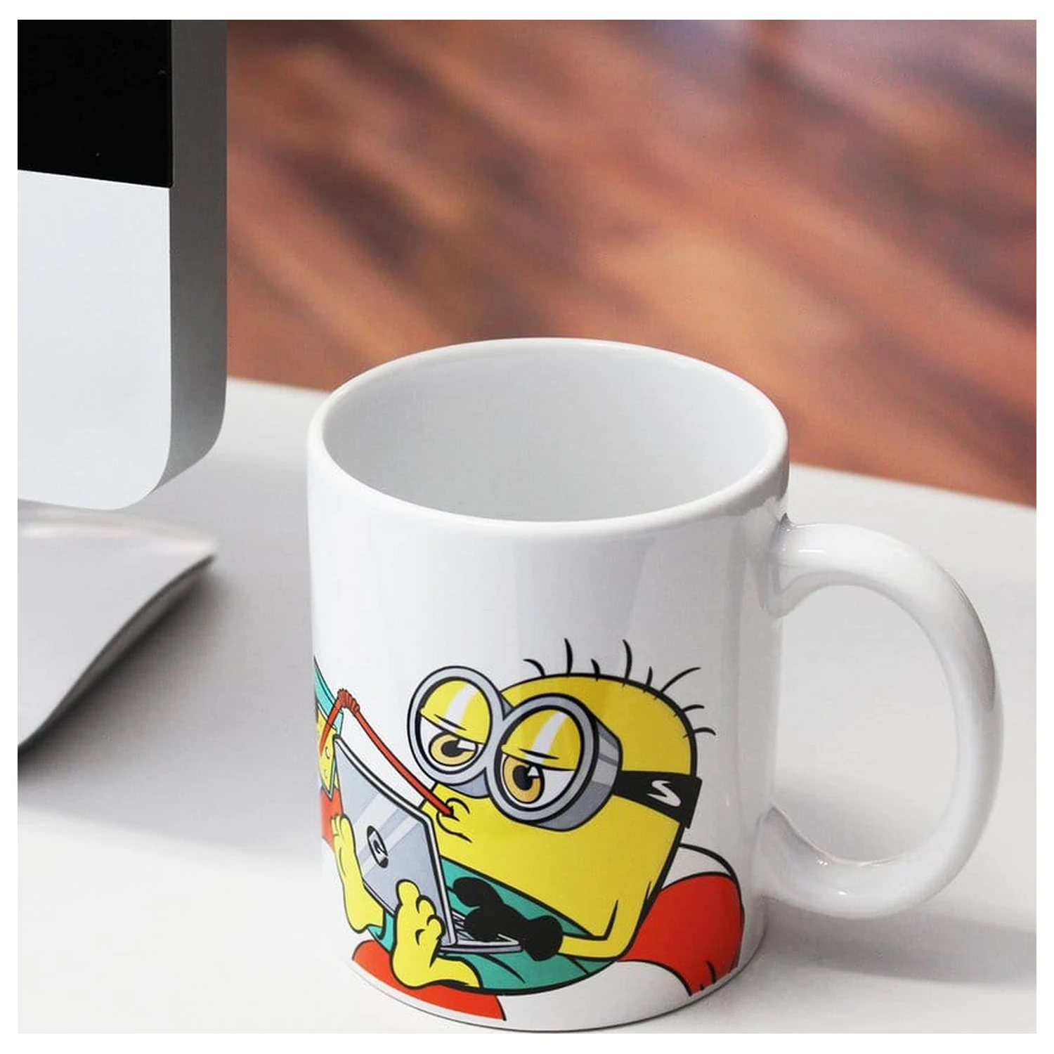 Minions hrnček Working 320 ml produktová fotografia