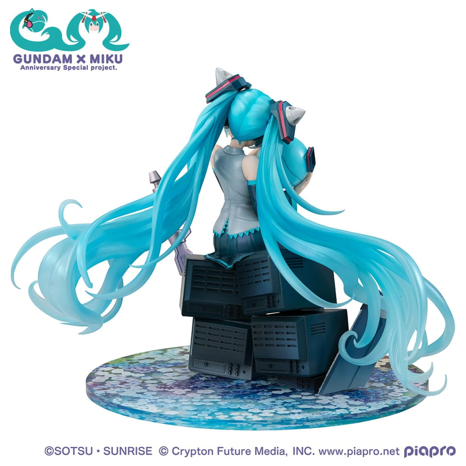 Mobile Suit Gundam x Hatsune Miku Lucrea PVC Socha Hatsune Miku x OO Gundam 45th Anniversary 17 cm produktová fotografia