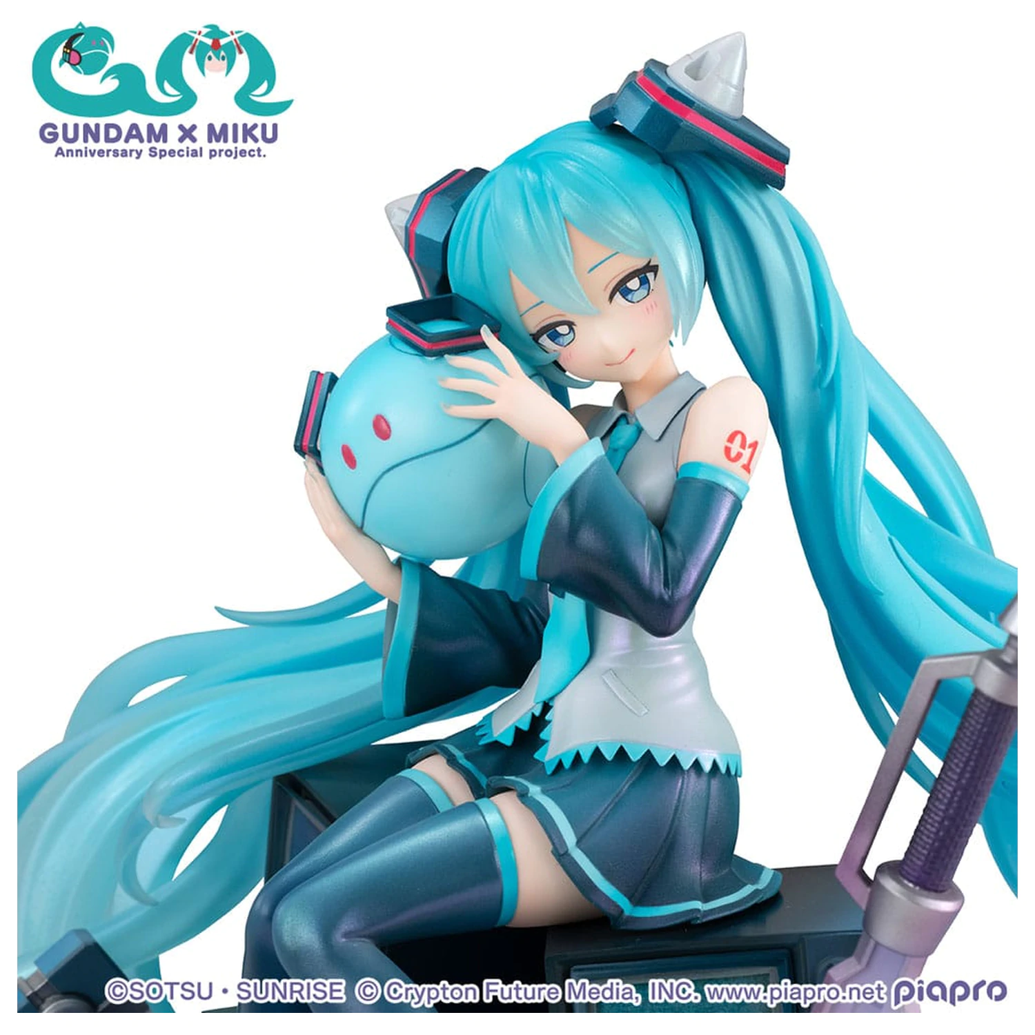 Mobile Suit Gundam x Hatsune Miku Lucrea PVC Socha Hatsune Miku x OO Gundam 45th Anniversary 17 cm produktová fotografia