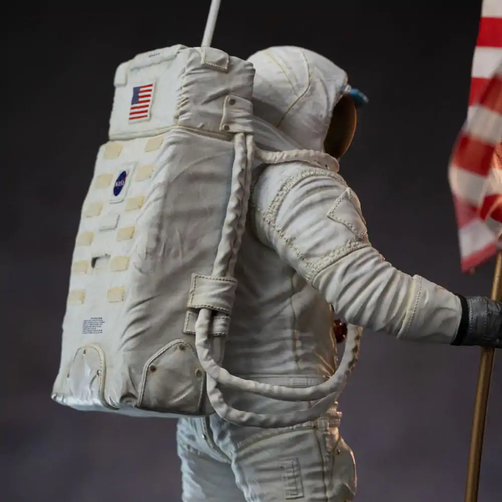 Soška zo série NASA Art Scale Statue 1/10 Apollo 11 Astronaut 23 cm termékfotó