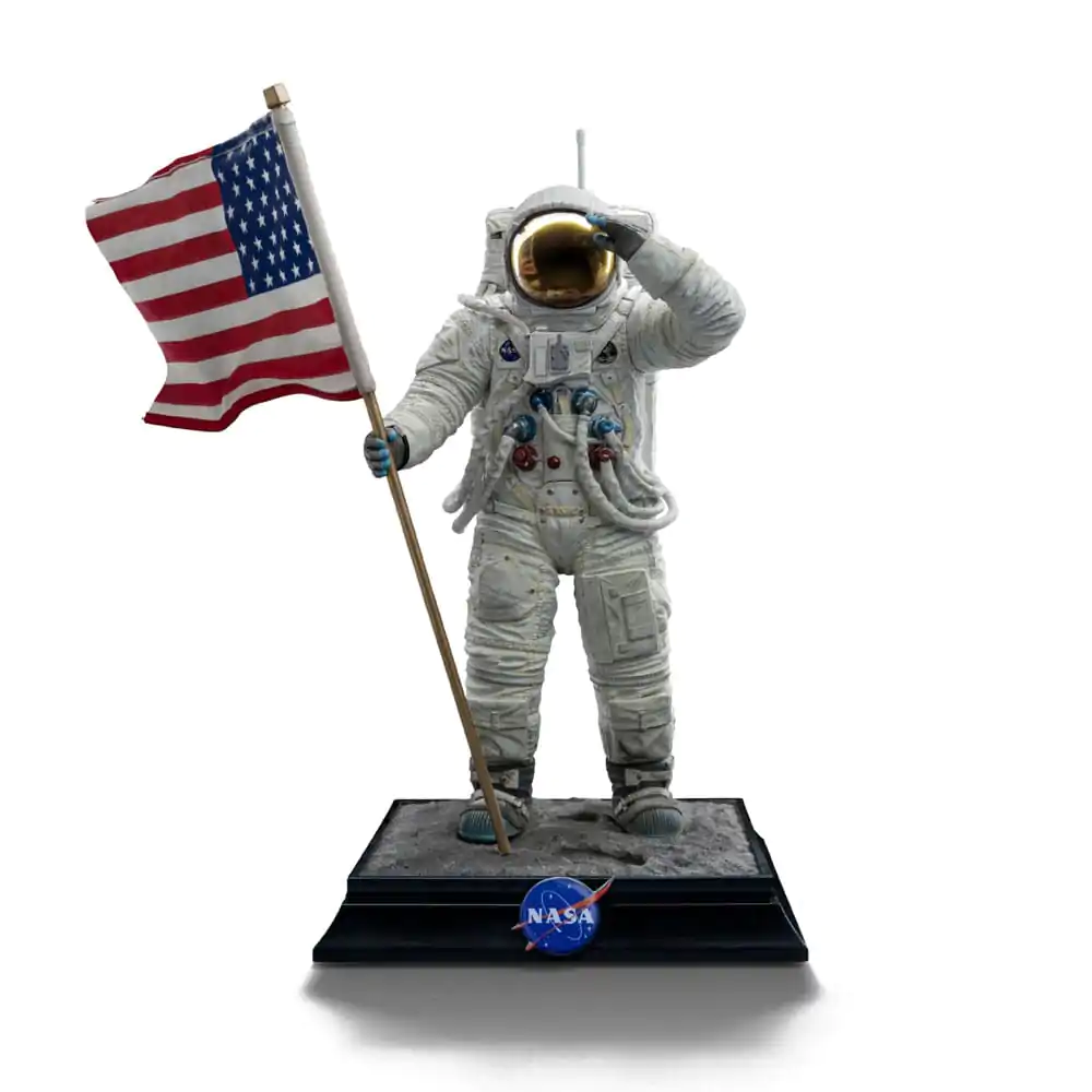 Soška zo série NASA Art Scale Statue 1/10 Apollo 11 Astronaut 23 cm termékfotó