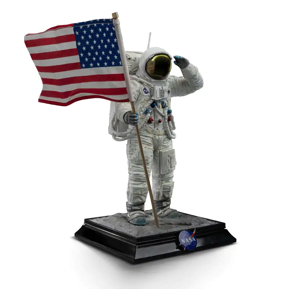 Soška zo série NASA Art Scale Statue 1/10 Apollo 11 Astronaut 23 cm termékfotó