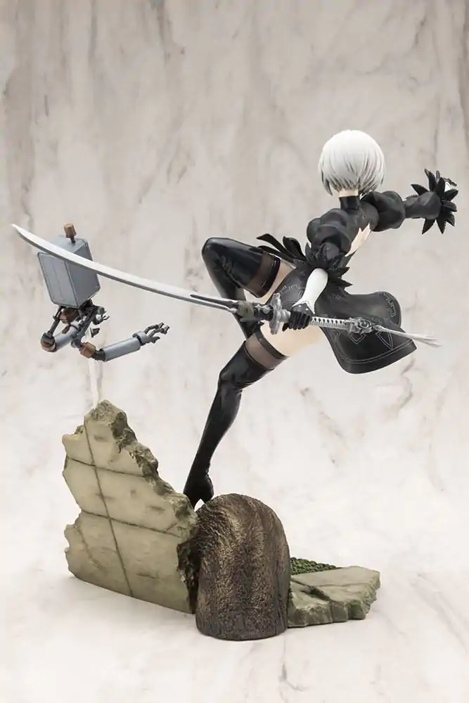 Nier:Automata Ver. 1.1a ARTFX J Socha 1/8 2B 24 cm produktová fotografia