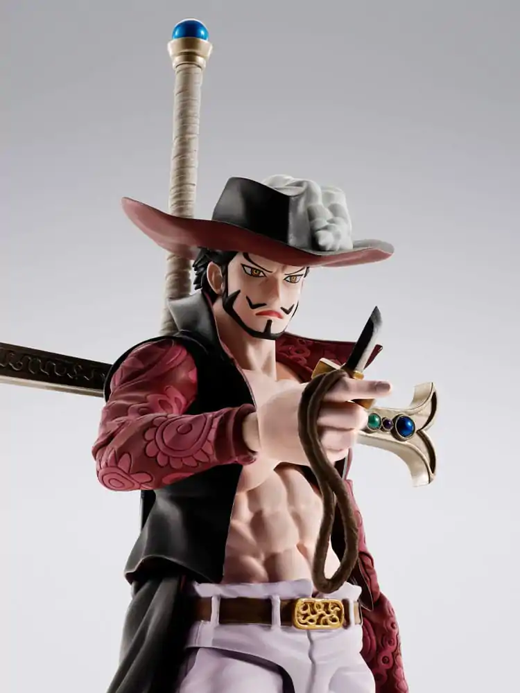 One Piece S.H.Figuarts akčná figúrka Dracule Mihawk Hawkeye 17 cm produktová fotografia