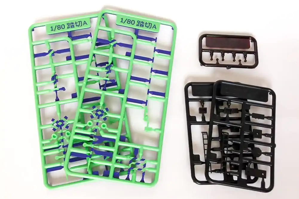 Original Character 1/80 Plastikový Model Kit 1/80 Železničný Priechod (Green×Blue) 5 cm produktová fotografia