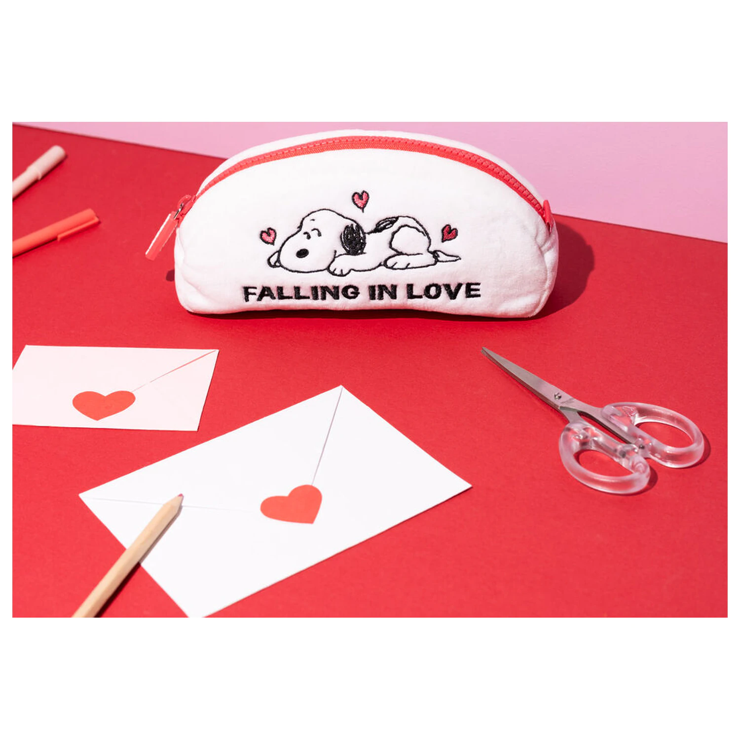 Peanuts Snoopy peračník produktová fotografia