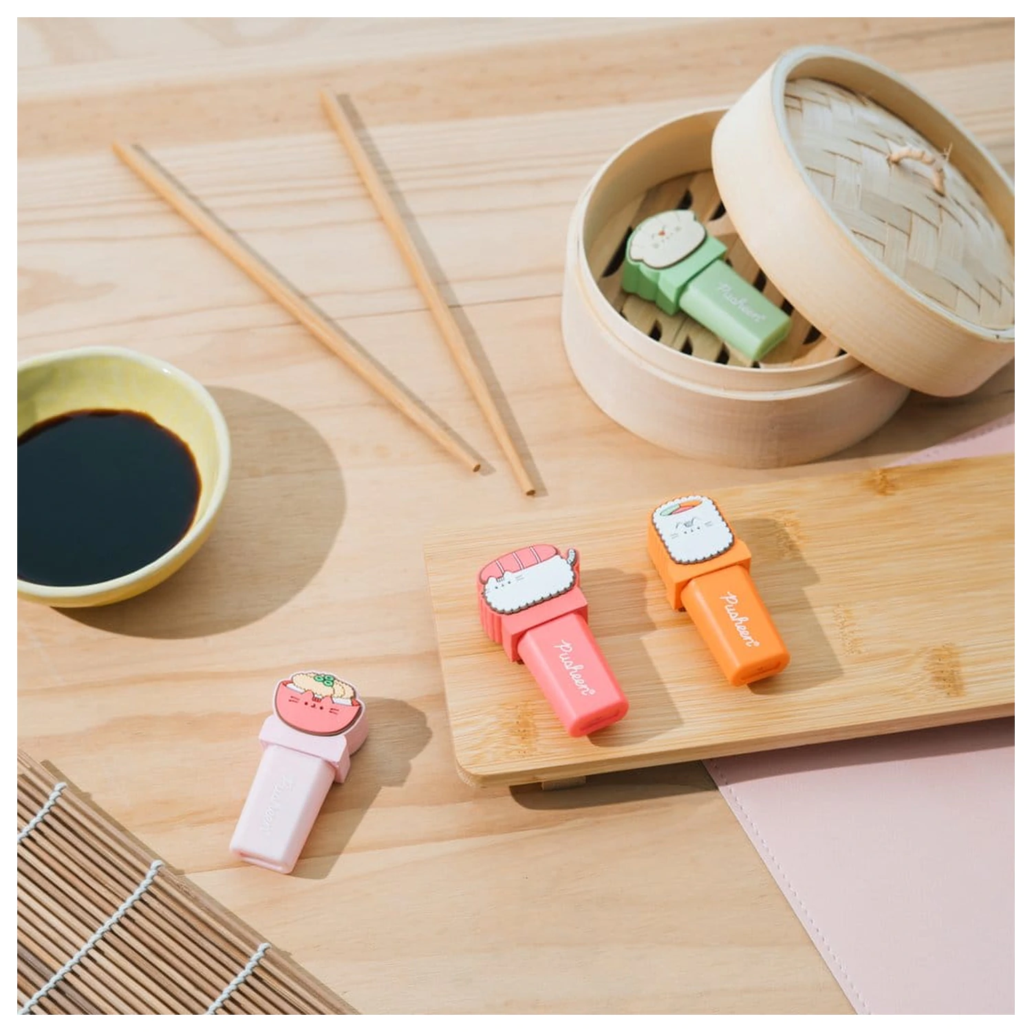Pusheen Sushi Roll sada 4 zvýrazňovačov s topperom produktová fotografia