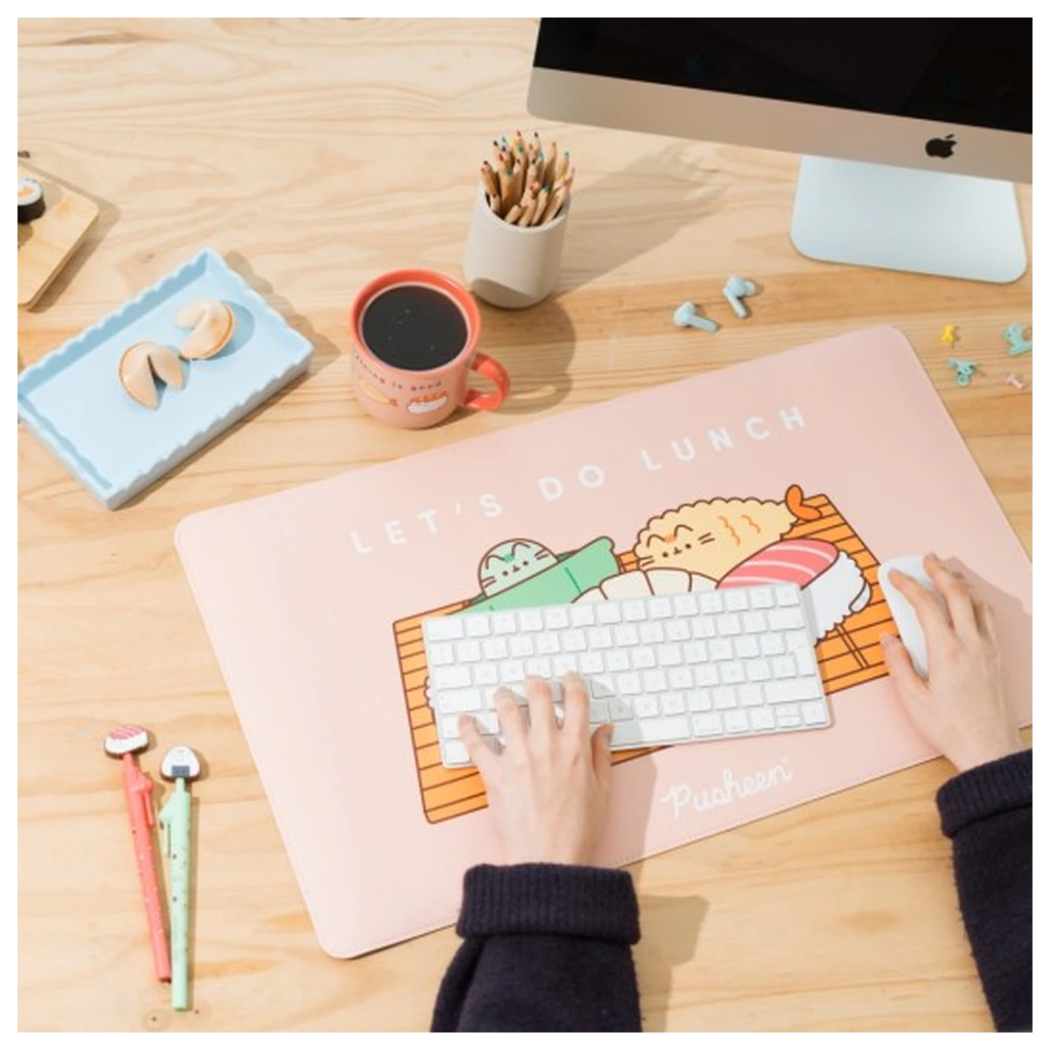 Pusheen Sushi Roll podložka pod myš na hranie produktová fotografia