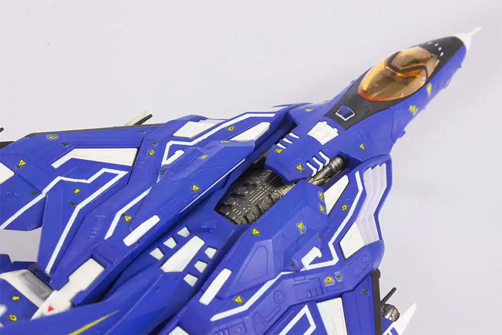 Raiden V Director´s Cut Plastová modelová stavebnica 1/100 FT-00004A Azuma 2P Color Ver. 18 cm produktová fotografia