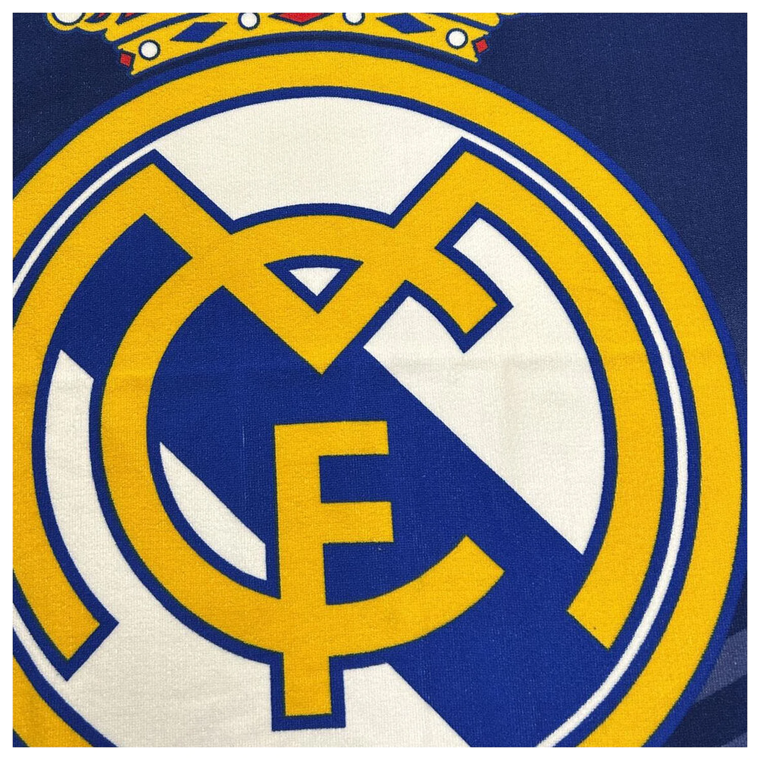 Real Madrid mikrovláknová plážová osuška produktová fotografia