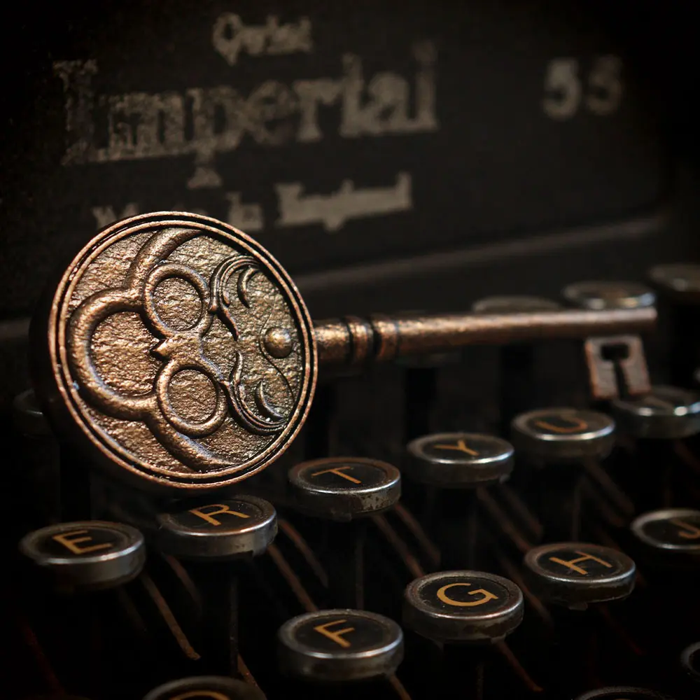 Resident Evil VIII Replika 1/1 Insignia kľúč Limited Edition produktová fotografia