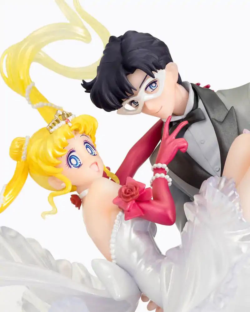 Sailor Moon FiguartsZERO Chouette PVC Socha Usagi & Tuxedo Mask Moonlight Glow Edition 24 cm produktová fotografia