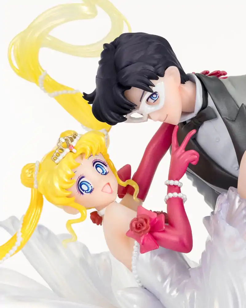 Sailor Moon FiguartsZERO Chouette PVC Socha Usagi & Tuxedo Mask Moonlight Glow Edition 24 cm produktová fotografia