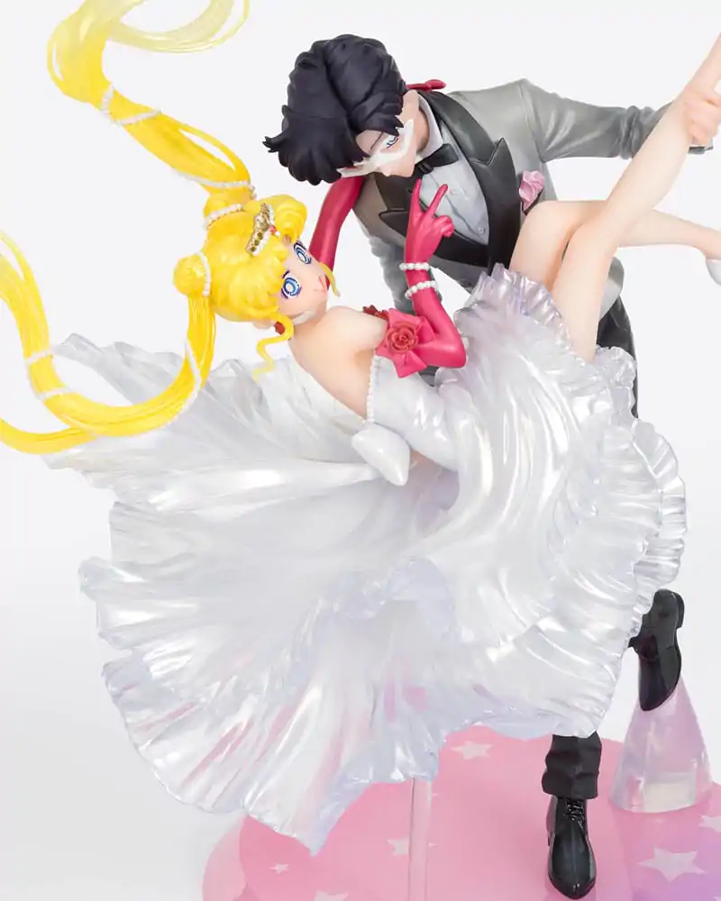Sailor Moon FiguartsZERO Chouette PVC Socha Usagi & Tuxedo Mask Moonlight Glow Edition 24 cm produktová fotografia
