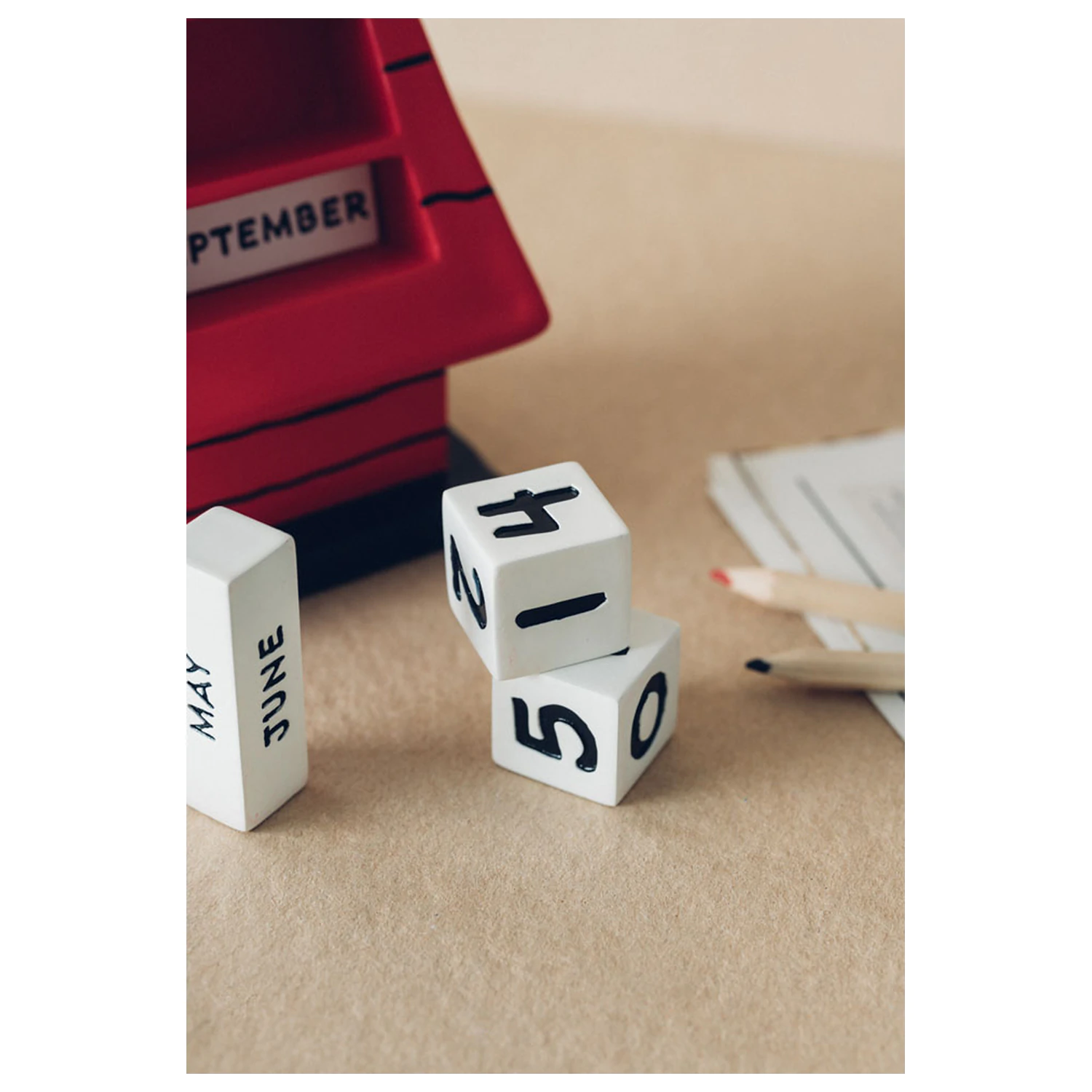 Snoopy Doghouse 3D večný kalendár produktová fotografia