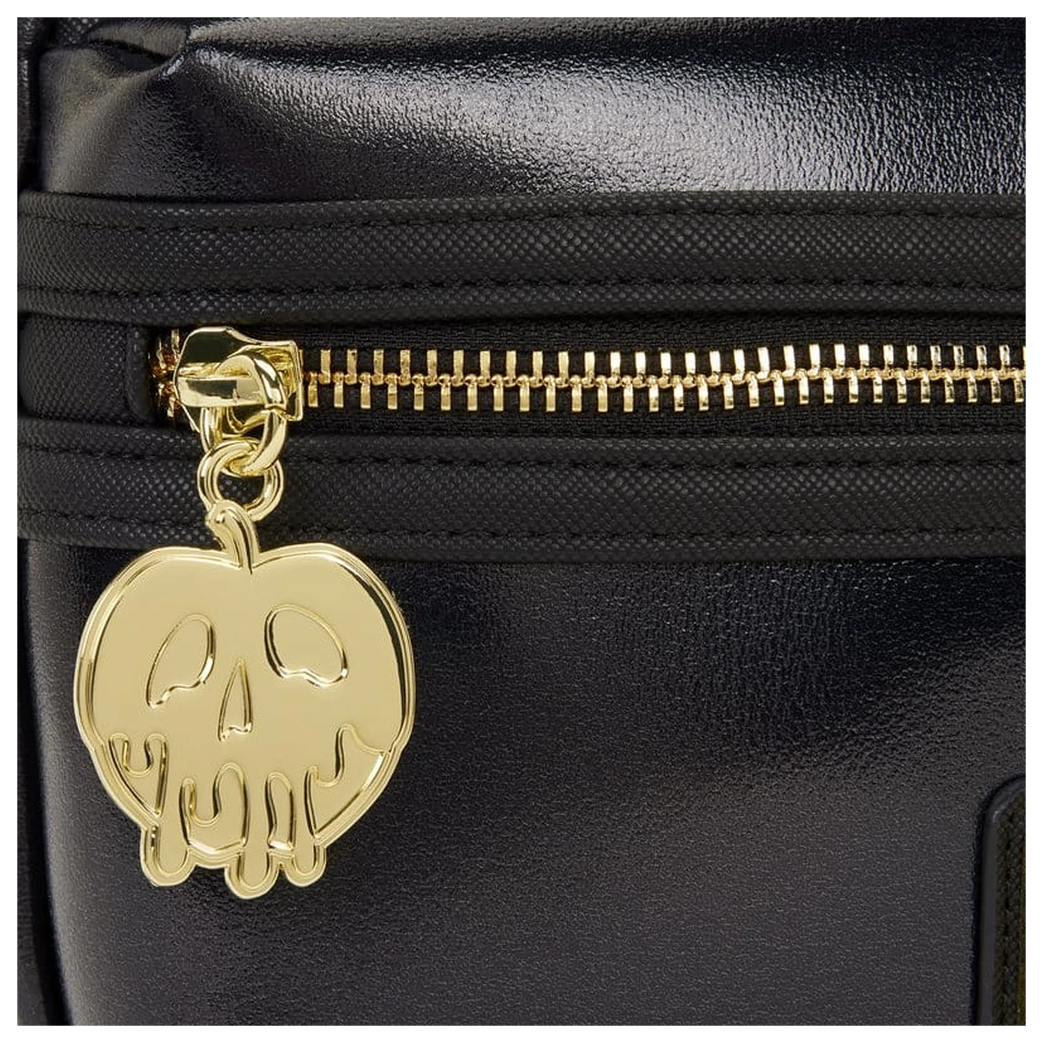 Snow White by Loungefly Sling Bag produktová fotografia