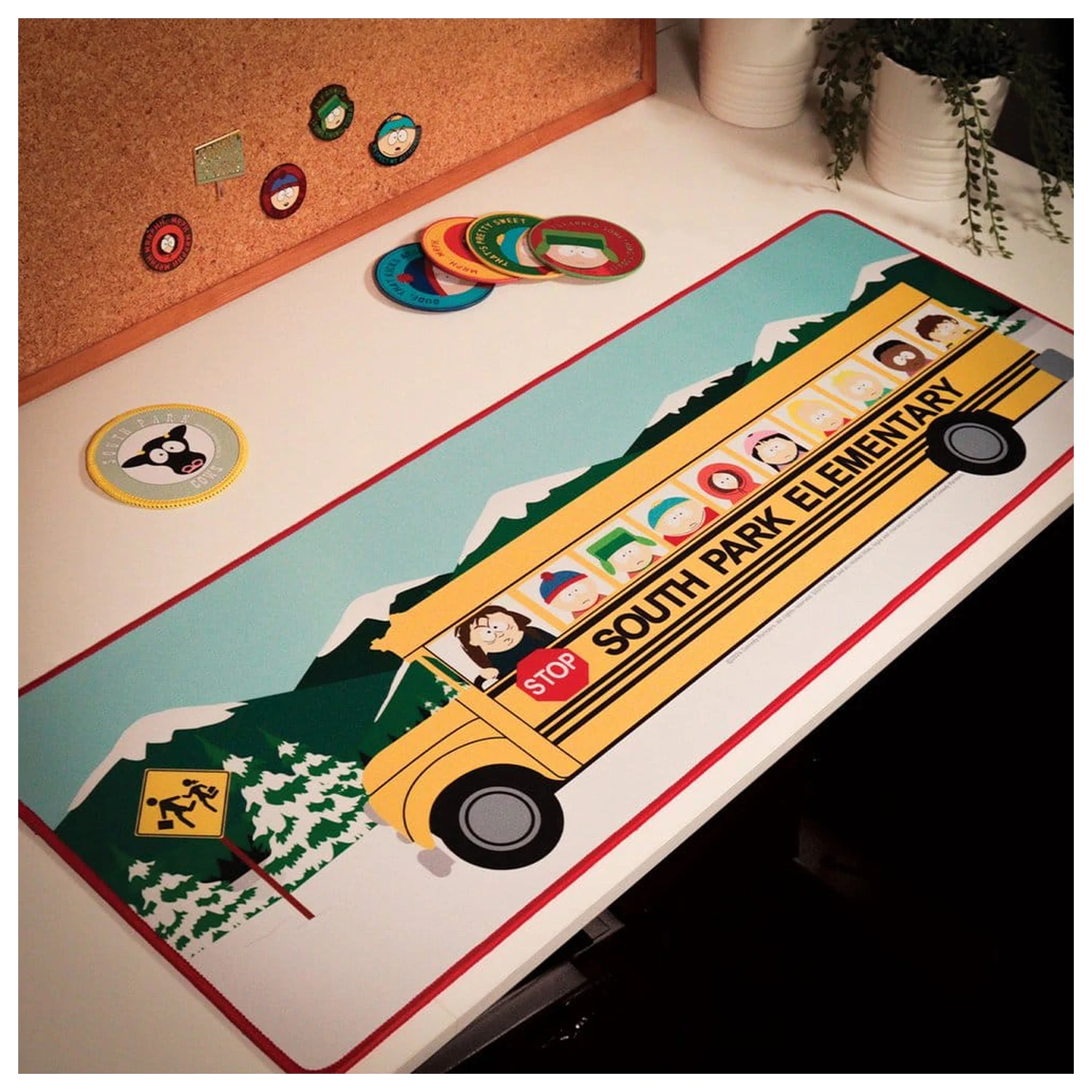 South Park Podložka na stôl a súprava podložiek pod poháre Školský autobus pre základnú školu produktová fotografia