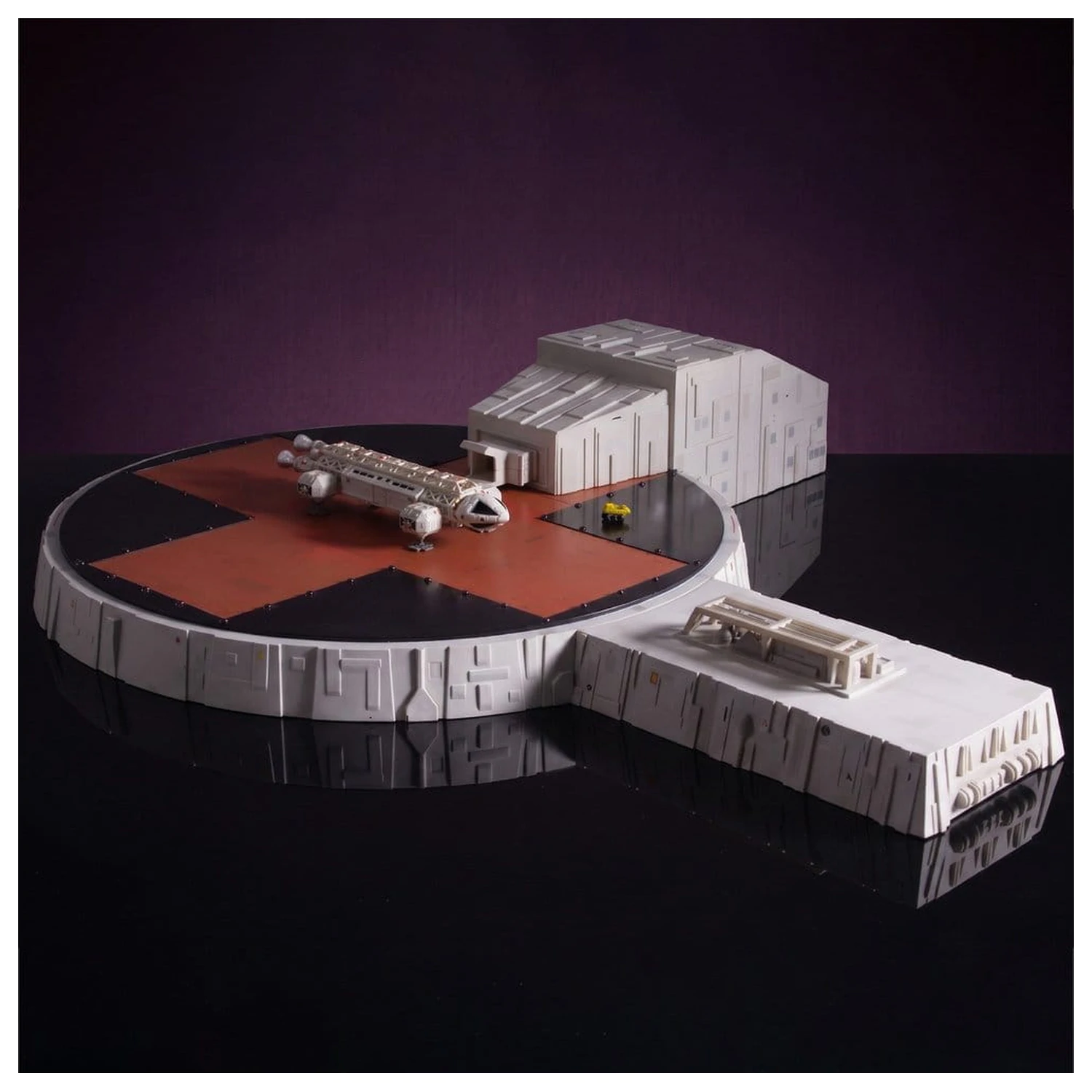 Space 1999 Playset Pristávacia plocha (s Eagle Transporter) 46 cm produktová fotografia