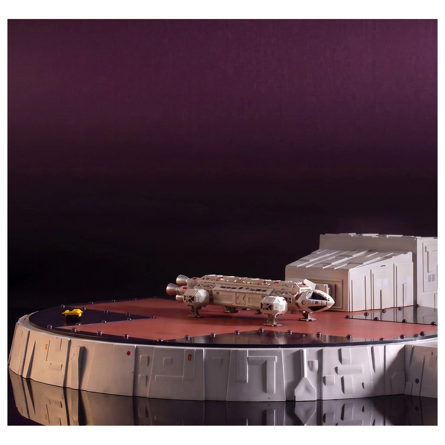 Space 1999 Playset Pristávacia plocha (s Eagle Transporter) 46 cm produktová fotografia
