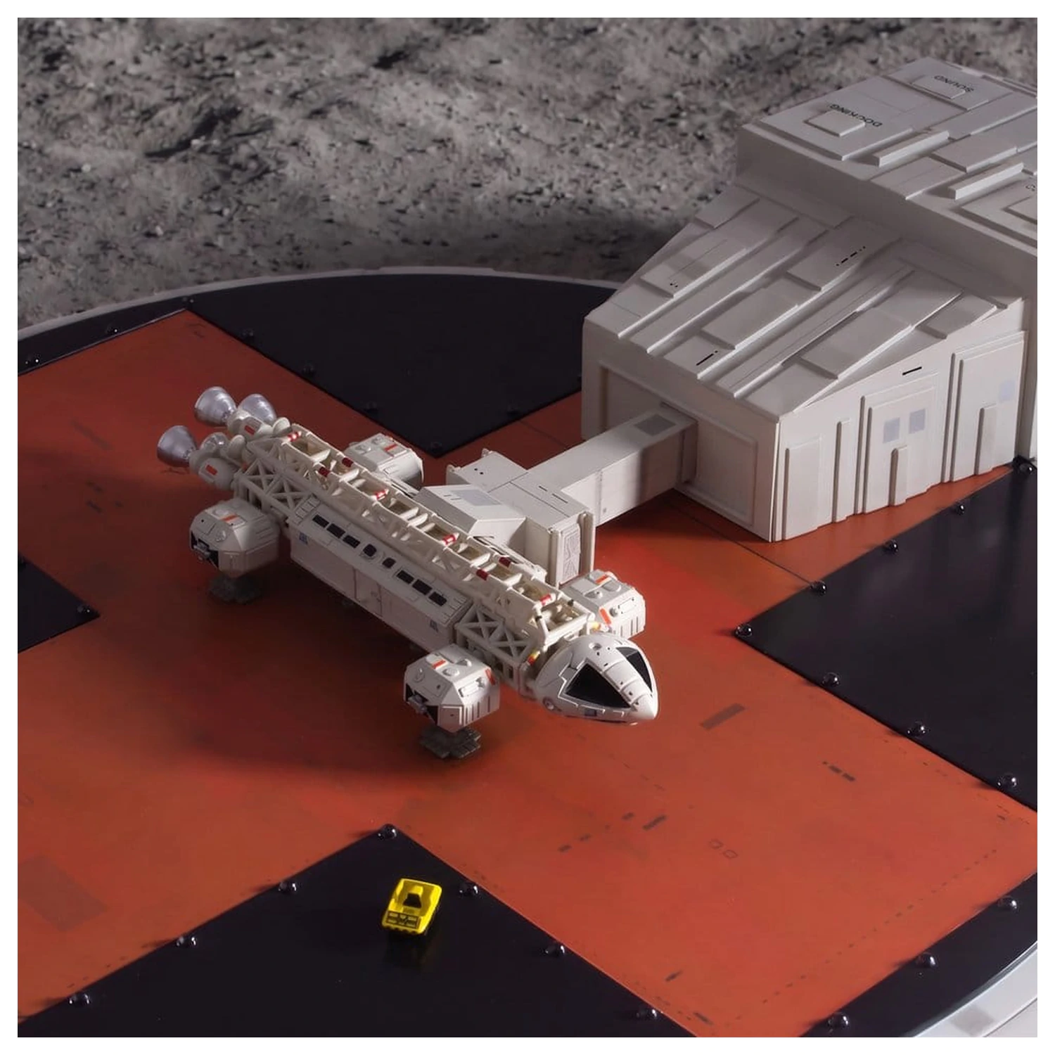 Space 1999 Playset Pristávacia plocha (s Eagle Transporter) 46 cm produktová fotografia