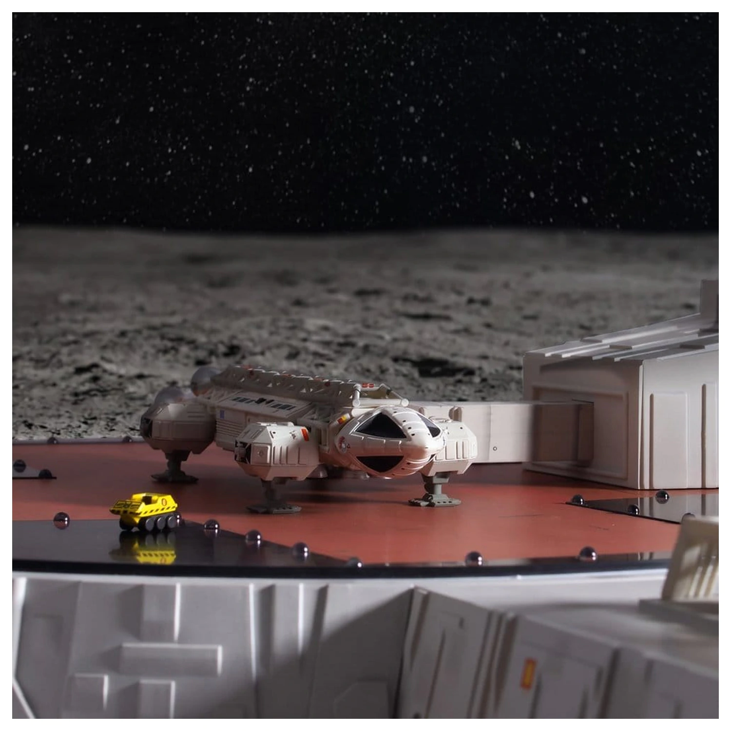 Space 1999 Playset Pristávacia plocha (s Eagle Transporter) 46 cm produktová fotografia