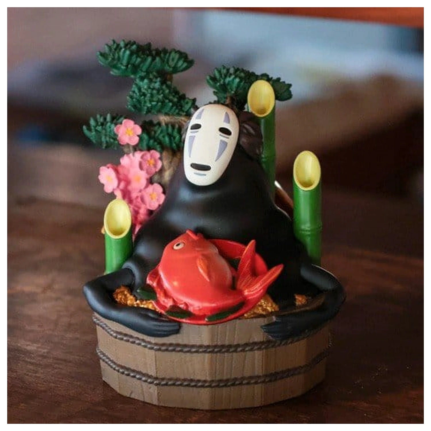 Spirited Away Dioráma No Face Zlaté vedro a bambusy produktová fotografia