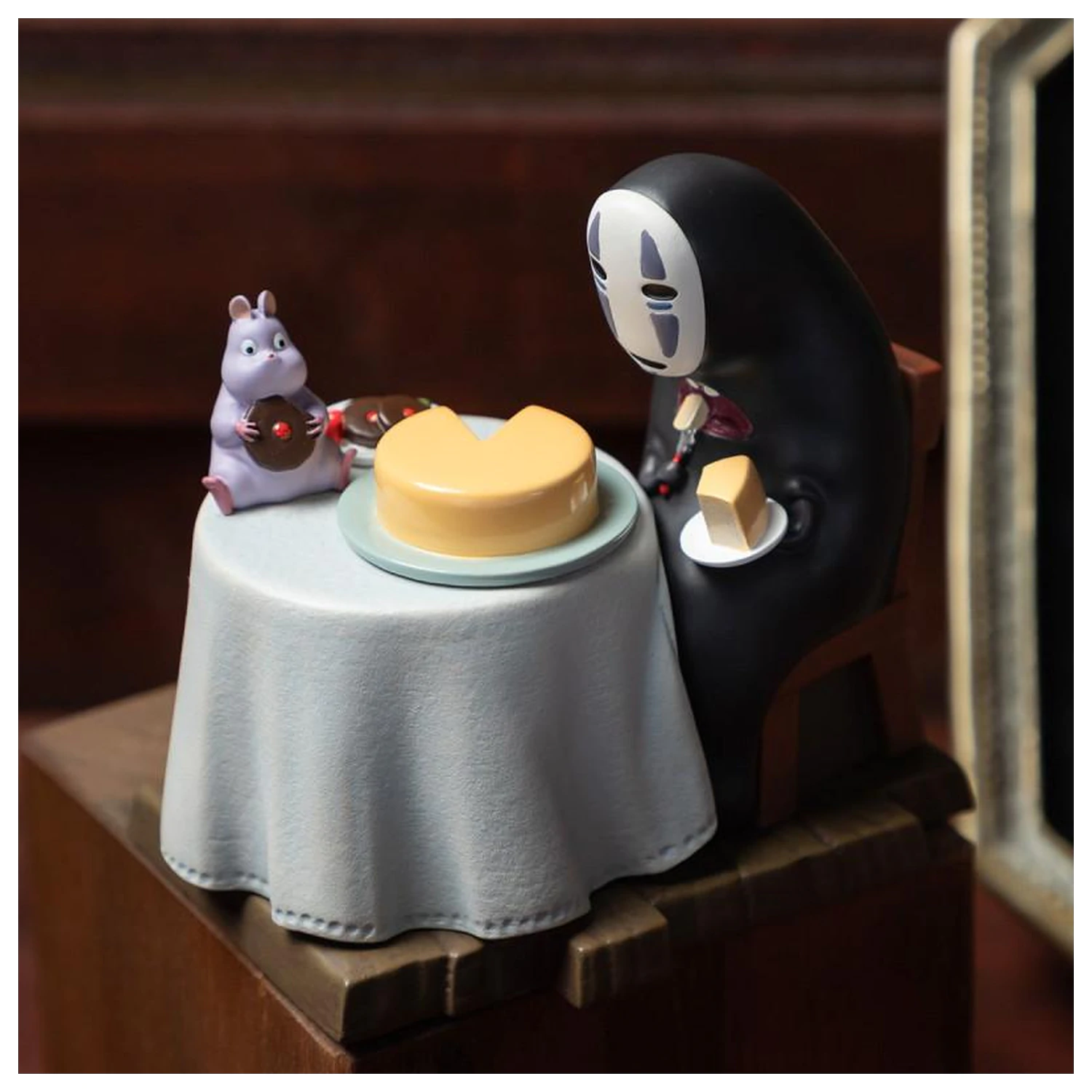 Spirited Away Box s príslušenstvom na čajovú chvíľu produktová fotografia