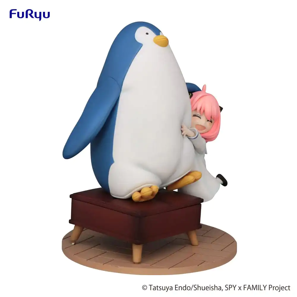 Spy x Family Exceed Creative PVC Socha Anya Forger s tučniakom 19 cm produktová fotografia