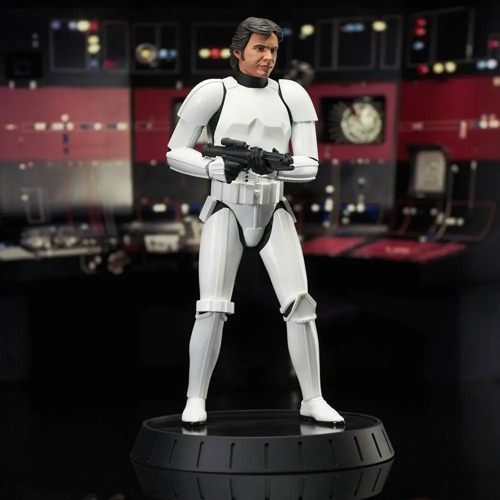 Star Wars Episode IV Milestones socha 1/6 Han Solo (Stormtrooper Disguise) exkluzívna edícia k 40. výročiu 30 cm produktová fotografia