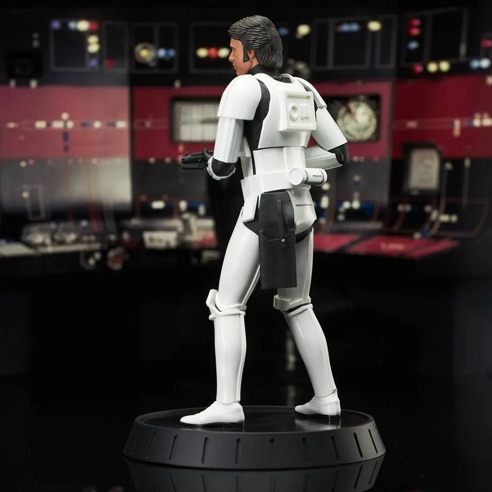 Star Wars Episode IV Milestones socha 1/6 Han Solo (Stormtrooper Disguise) exkluzívna edícia k 40. výročiu 30 cm produktová fotografia