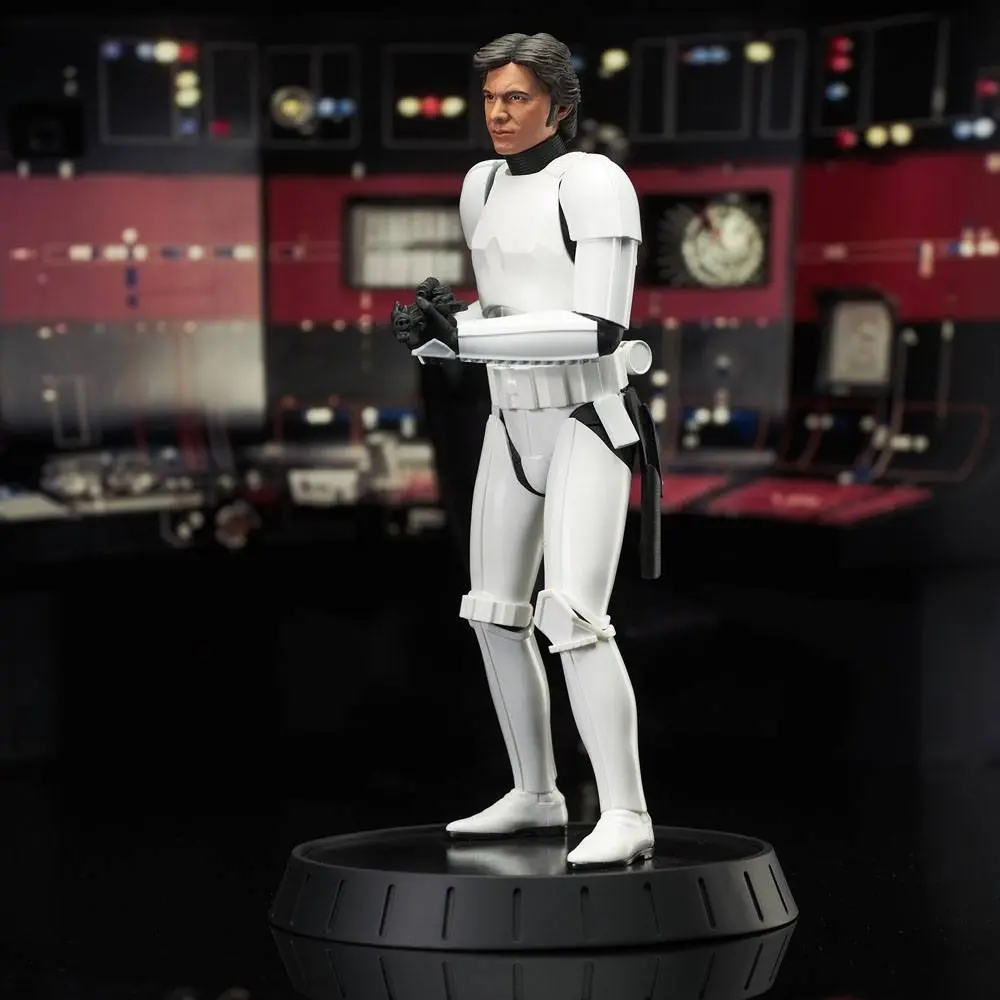 Star Wars Episode IV Milestones socha 1/6 Han Solo (Stormtrooper Disguise) exkluzívna edícia k 40. výročiu 30 cm produktová fotografia
