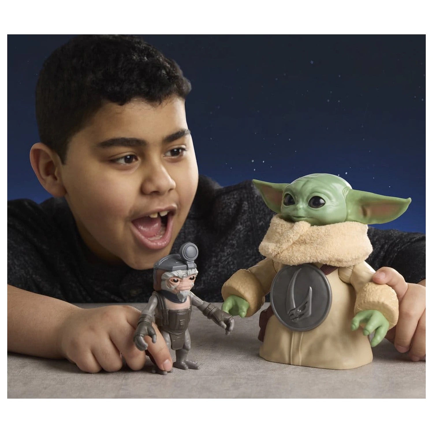 Star Wars: The Mandalorian & Grogu Elektronická akčná figúrka Huggin' Grogu & Anzellan 17 cm produktová fotografia