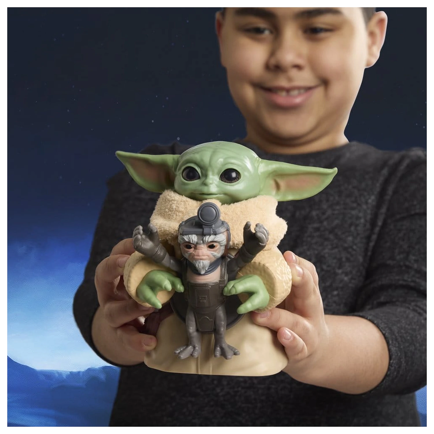 Star Wars: The Mandalorian & Grogu Elektronická akčná figúrka Huggin' Grogu & Anzellan 17 cm produktová fotografia