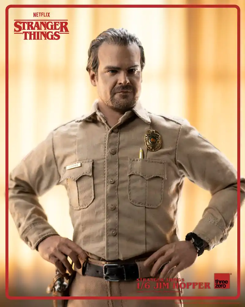 Stranger Things Akčná figúrka 1/6 Jim Hopper (Season 1) 32 cm produktová fotografia