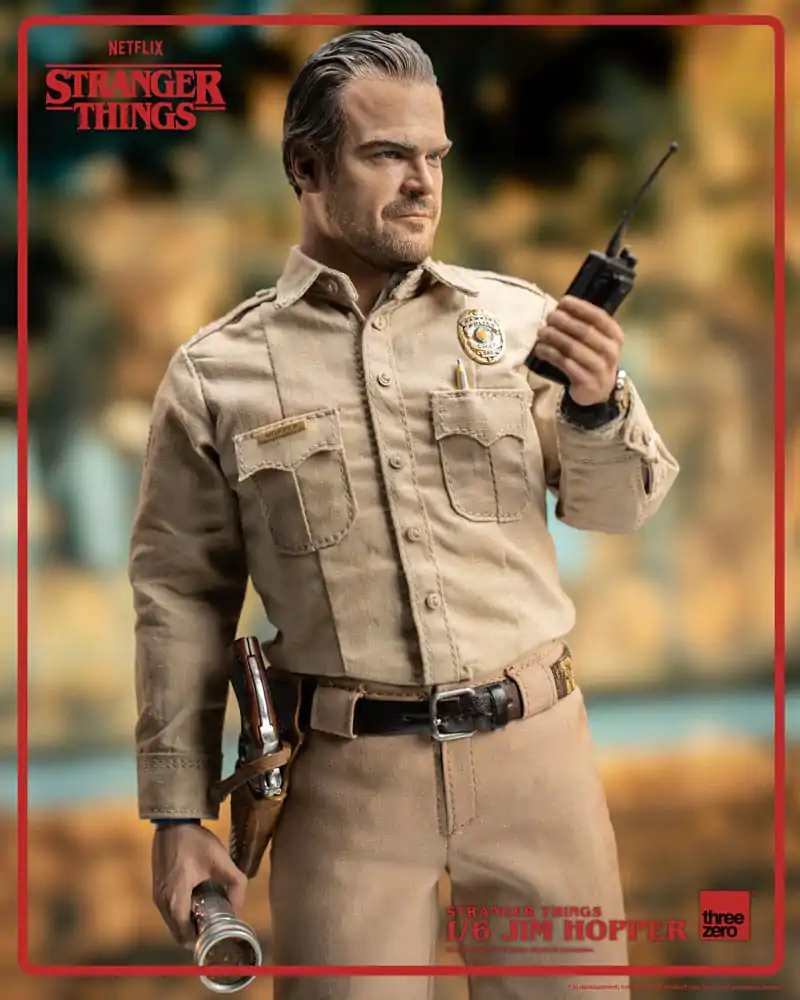 Stranger Things Akčná figúrka 1/6 Jim Hopper (Season 1) 32 cm produktová fotografia