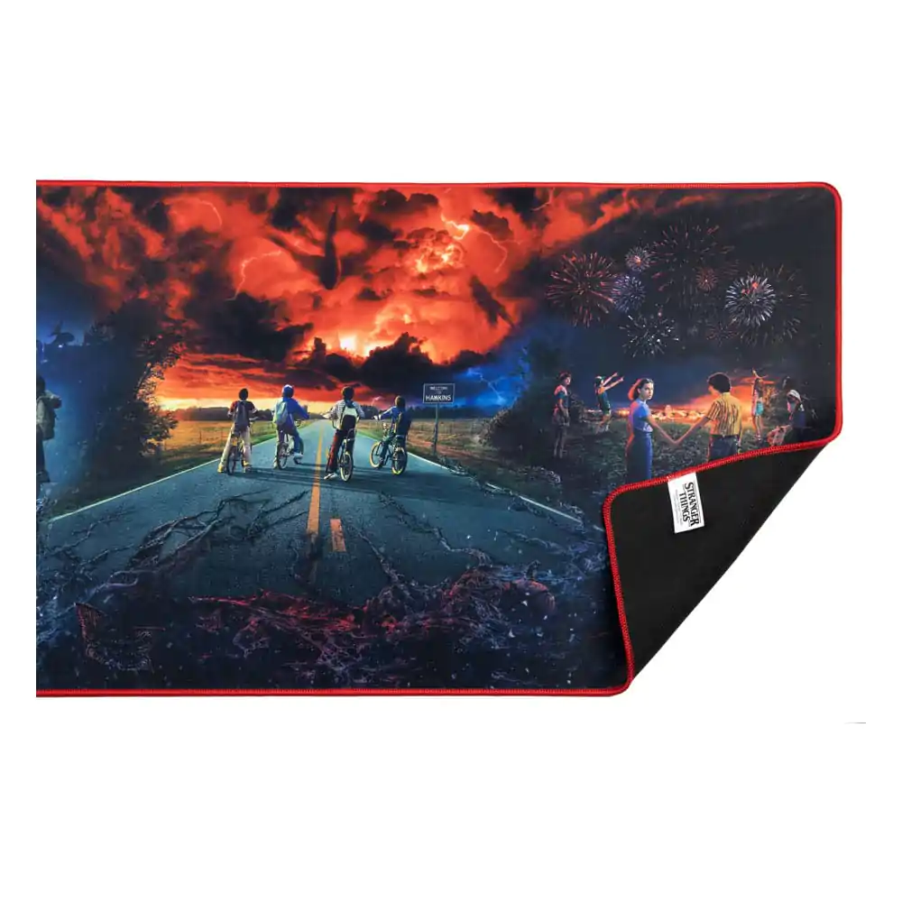 Stranger Things XXL Podložka pod myš Memories 46 x 90 cm produktová fotografia
