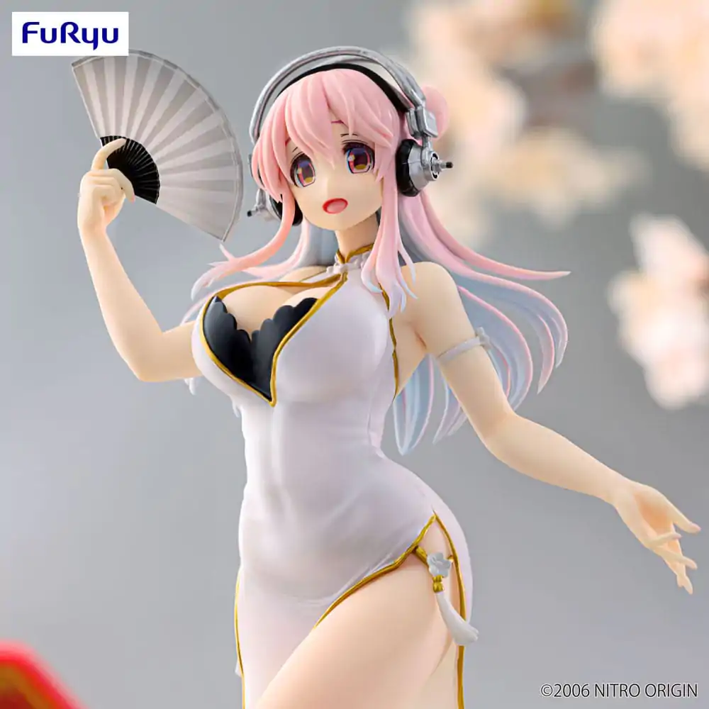 Super Sonico Trio-Try-iT PVC socha White China Dress Ver. 21 cm produktová fotografia
