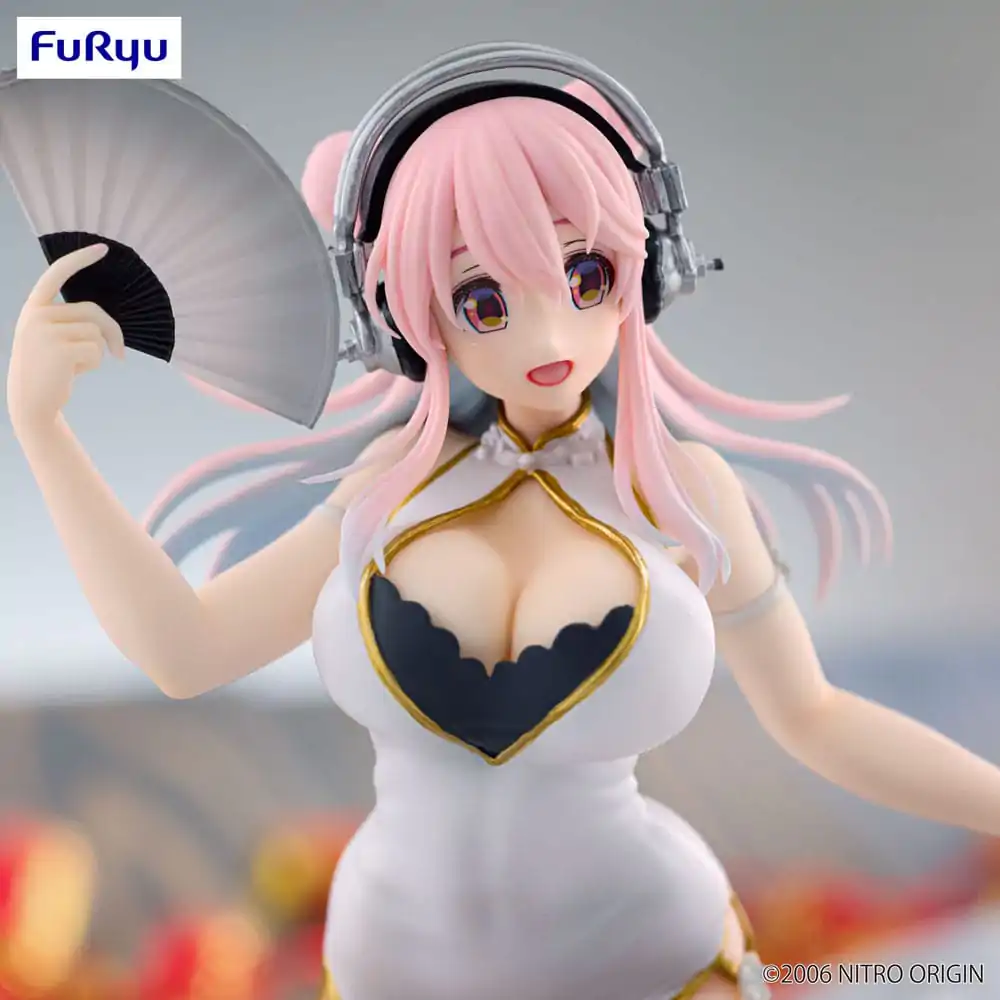Super Sonico Trio-Try-iT PVC socha White China Dress Ver. 21 cm produktová fotografia