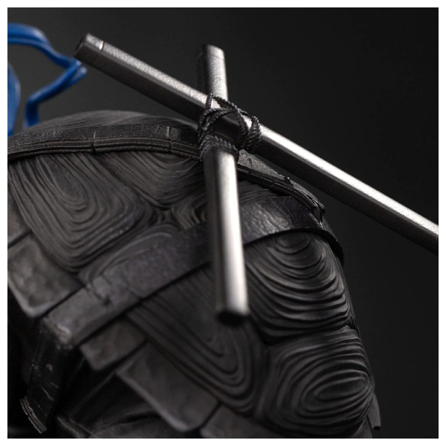Teenage Mutant Ninja Turtles socha Art Scale 1/10 Leonardo Black and White Variant 26 cm produktová fotografia