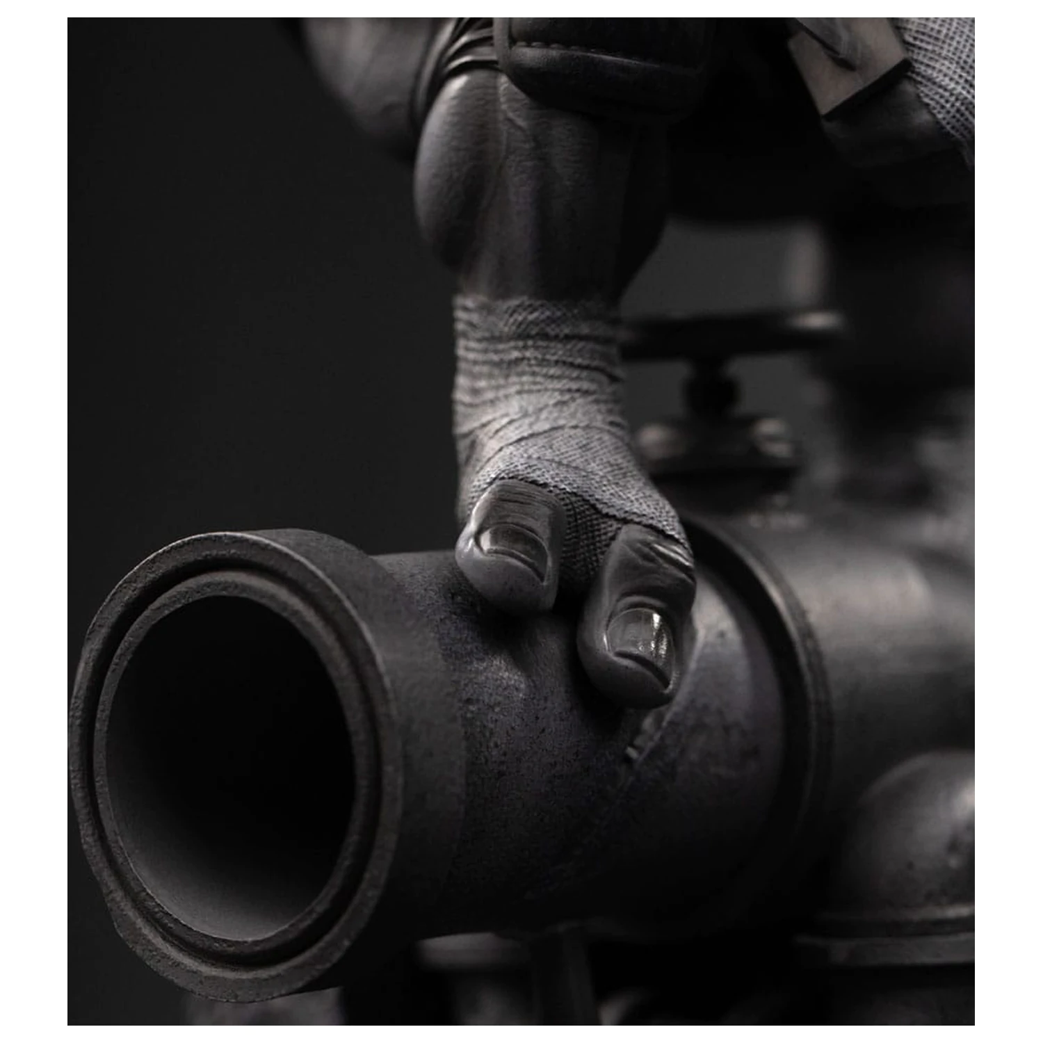 Teenage Mutant Ninja Turtles socha Art Scale 1/10 Leonardo Black and White Variant 26 cm produktová fotografia