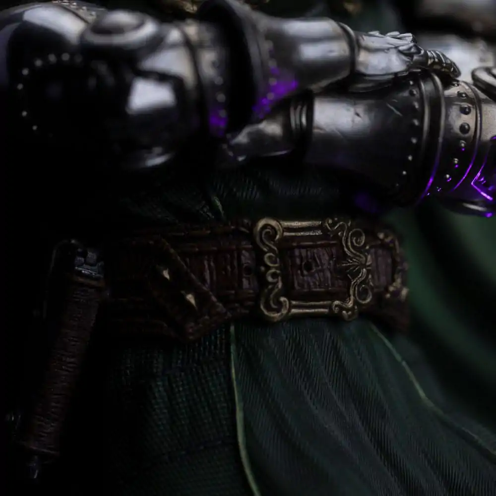 The Infinity Gauntlet Marvel Legends Diorama Socha 1/10 Doctor Doom Deluxe Edition 42 cm produktová fotografia
