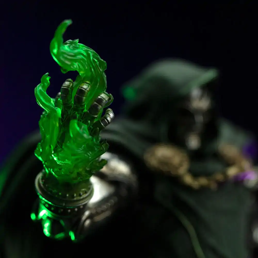 The Infinity Gauntlet Marvel Legends Diorama Socha 1/10 Doctor Doom Deluxe Edition 42 cm produktová fotografia