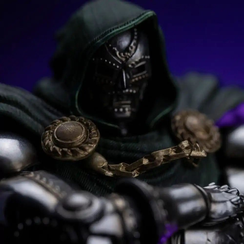 The Infinity Gauntlet Marvel Legends Diorama Socha 1/10 Doctor Doom Deluxe Edition 42 cm produktová fotografia