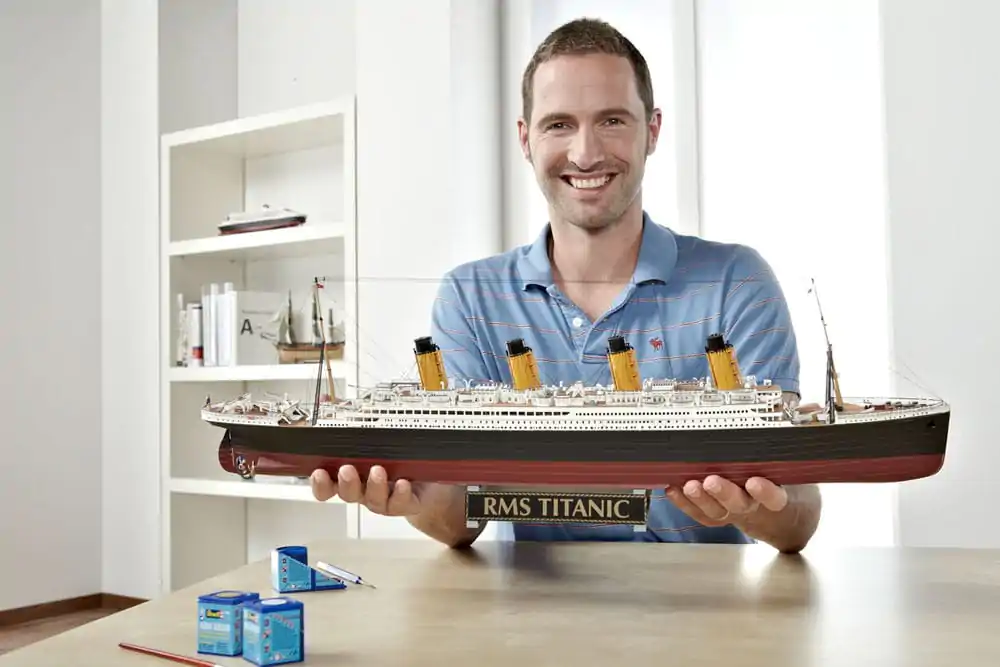 Titanic Model Kit Darčekový Set 1/400 R.M.S. Titanic 100. výročné vydanie 67 cm termékfotó