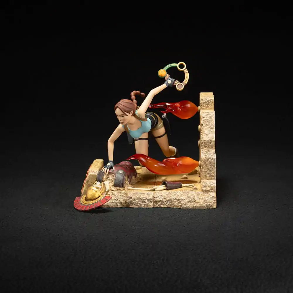 Tomb Raider 1996 PVC soška Lara Croft Classic Era 17 cm termékfotó