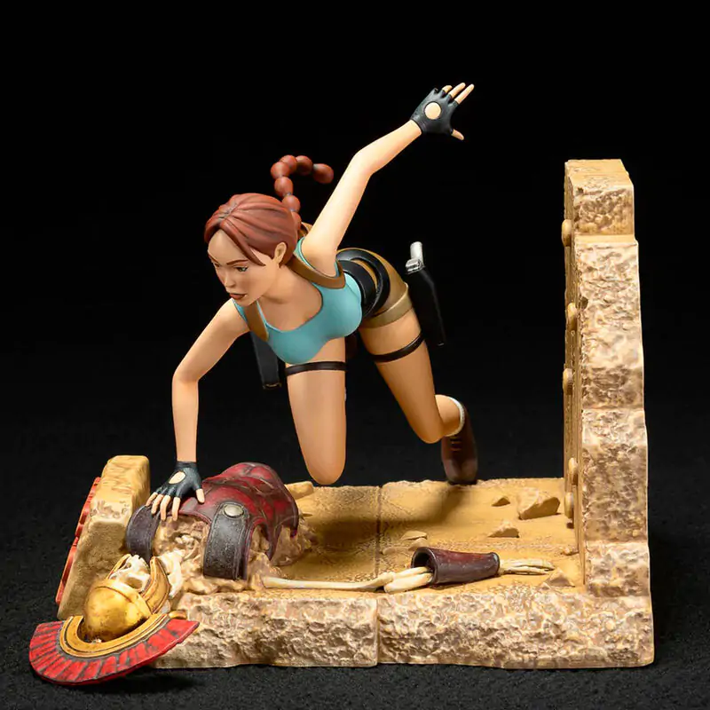 Tomb Raider Lara Croft figurína 16,5 cm termékfotó