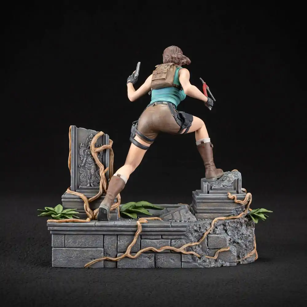 Tomb Raider PVC figúrka Lara Croft 24 cm termékfotó